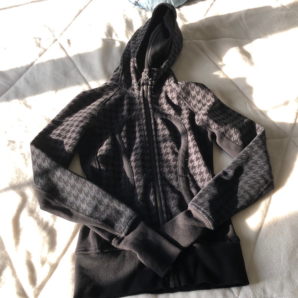 Lululemon Black Zip-up